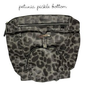 Petunia Pickle Bottom Cinch Convertible Leopard Grey Black Diaper Bag Backpack